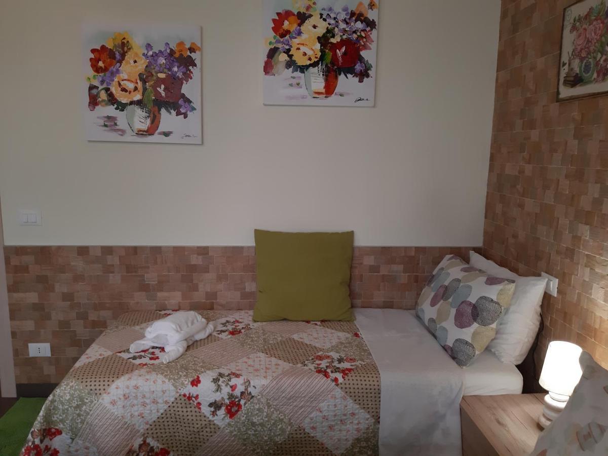 פסקיארה דל גארדה Villa Marianna Garda Lake מראה חיצוני תמונה
