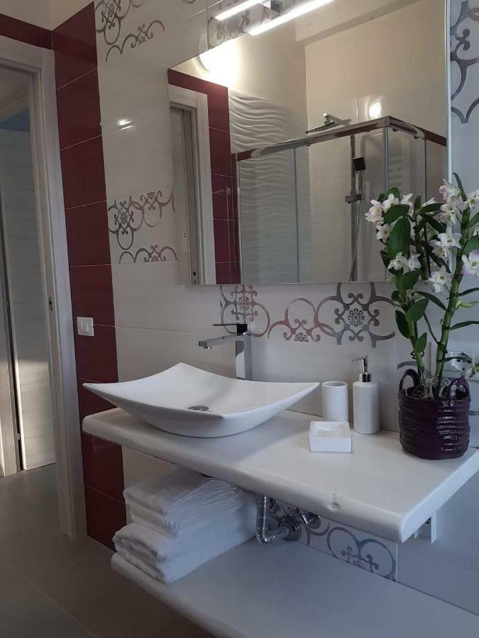 פסקיארה דל גארדה Villa Marianna Garda Lake מראה חיצוני תמונה